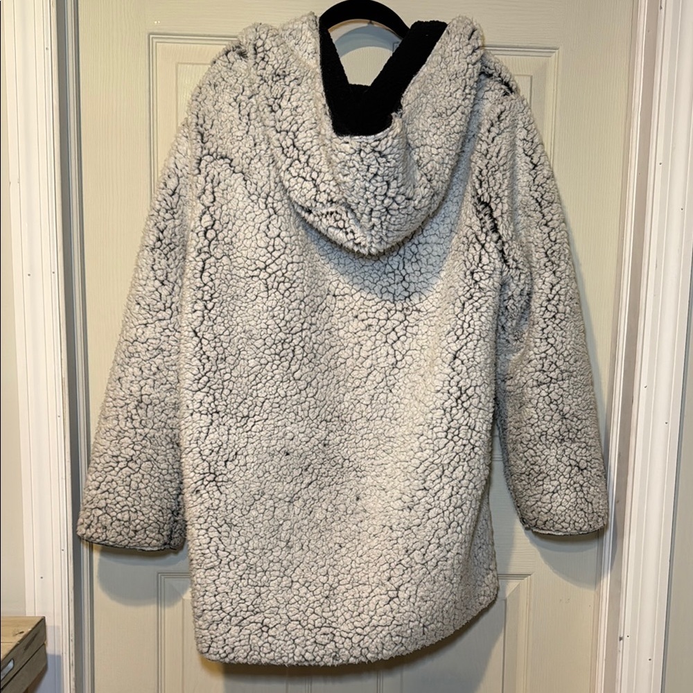 Victoria’s Secret Pink Sherpa Jacket Grey with Hood Size XS/Small Oversized - Picture 6 of 6